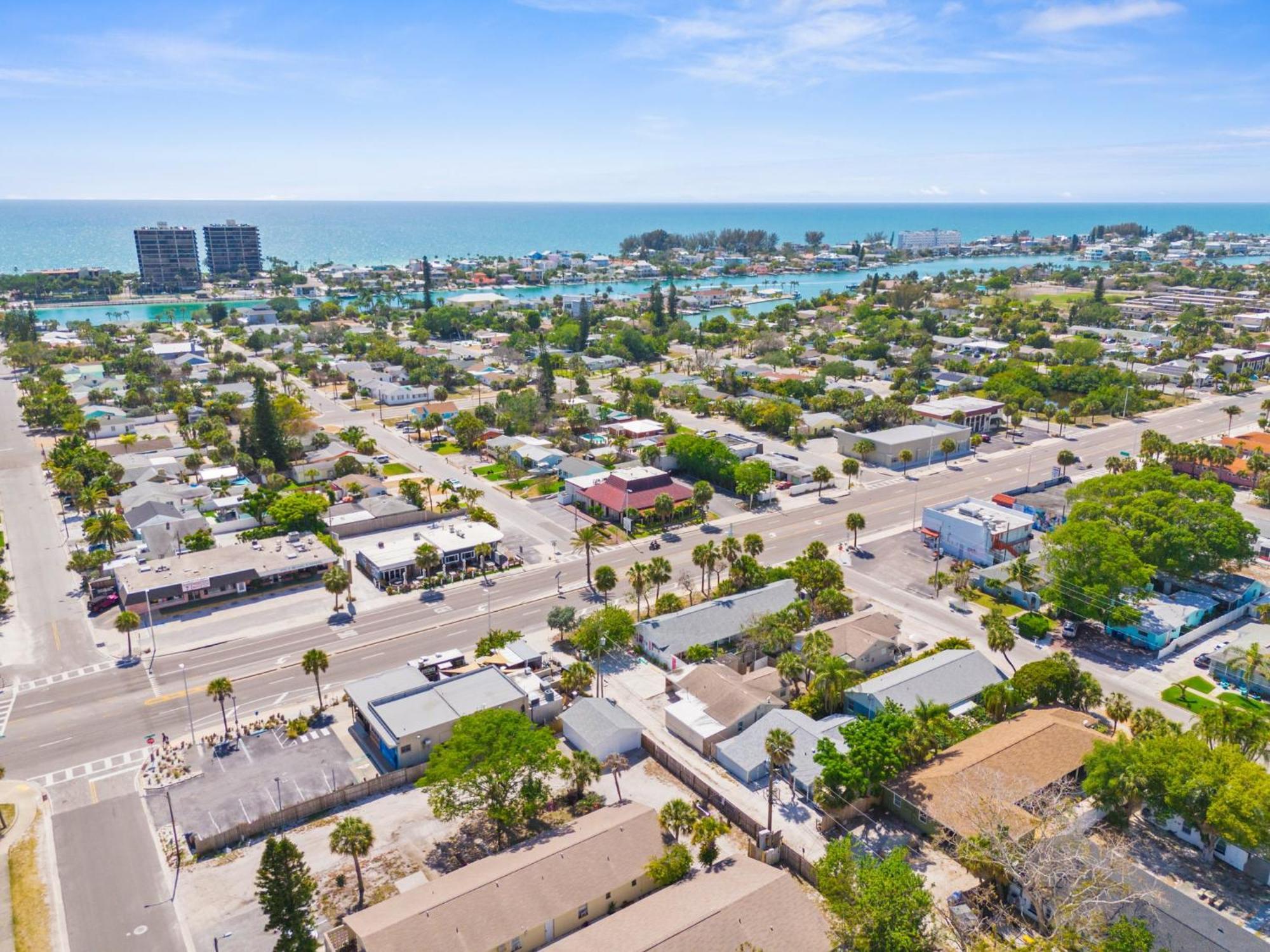 Apartment Let's Flamingle In St Pete Private Funky *