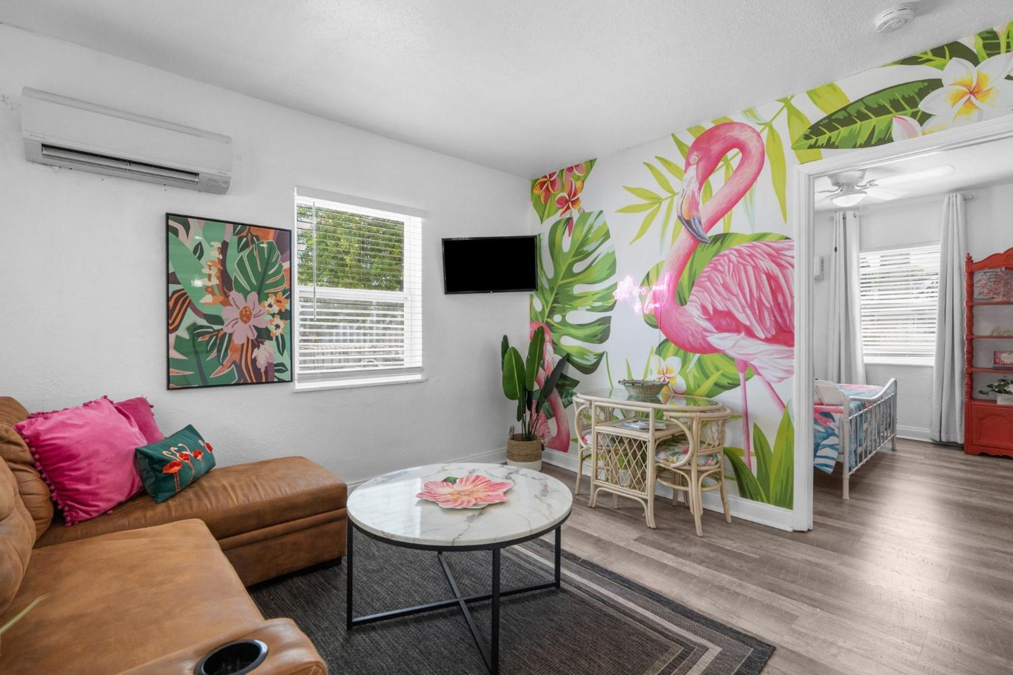 Apartment Let's Flamingle In St Pete Private Funky *