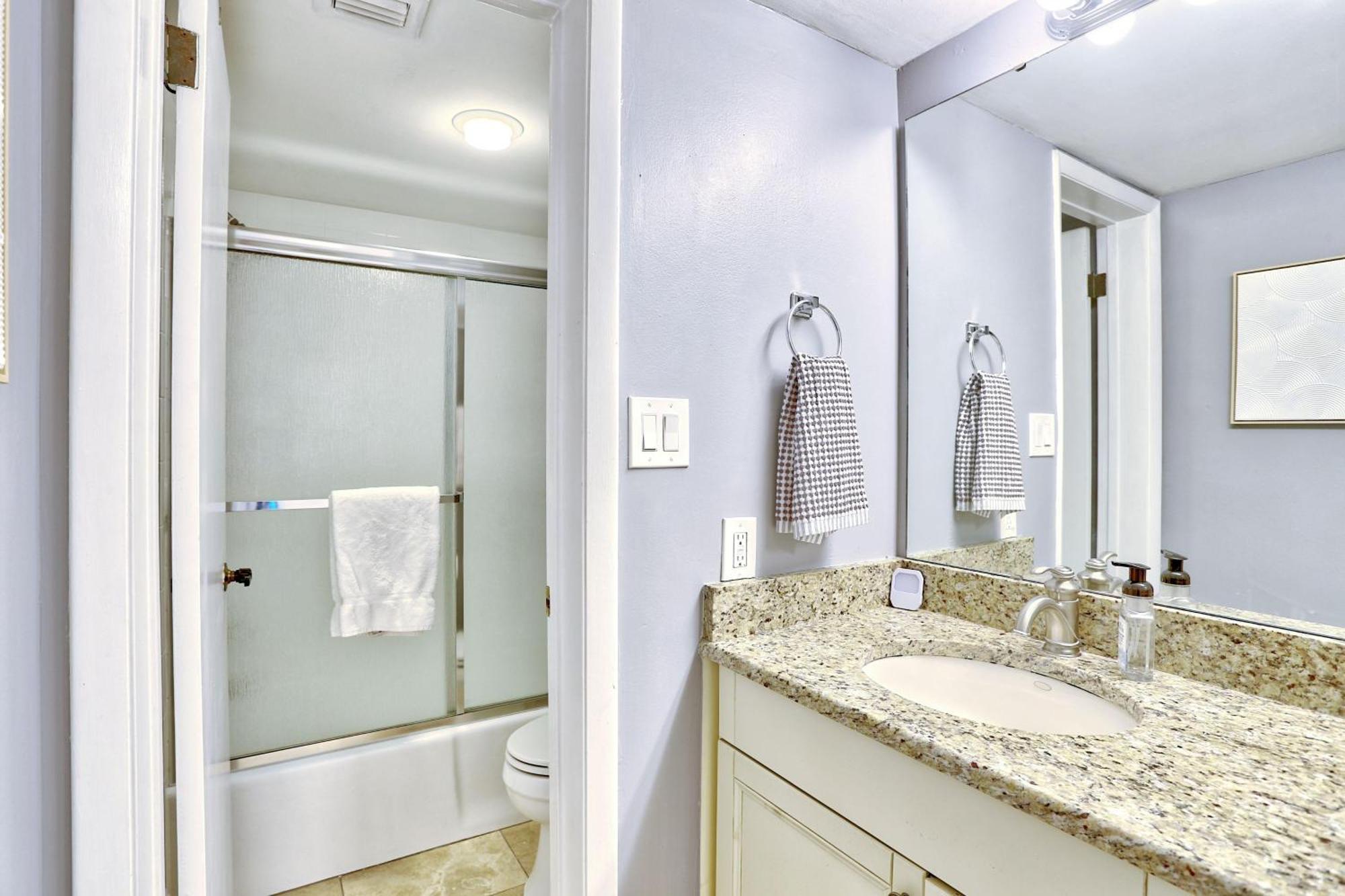 Land's End 4-206 Bay Front - Premier St. Pete Beach
