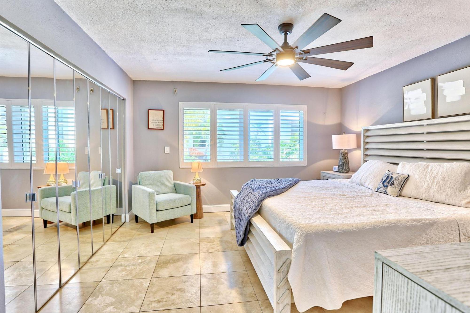 Land's End 4-206 Bay Front - Premier Holiday home