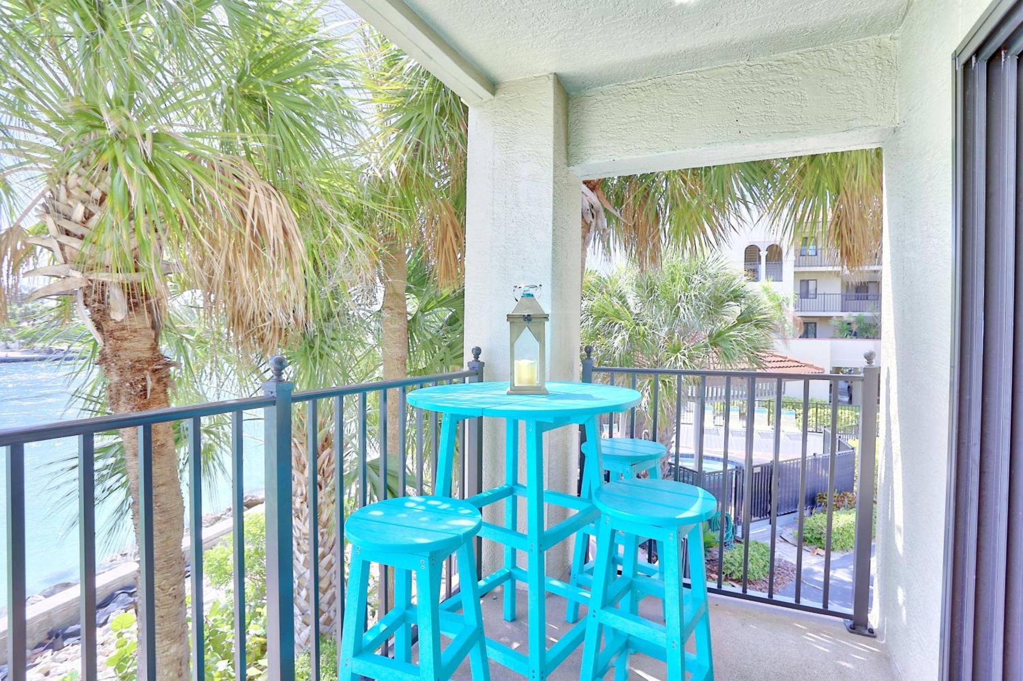 Land's End 4-206 Bay Front - Premier Holiday home
