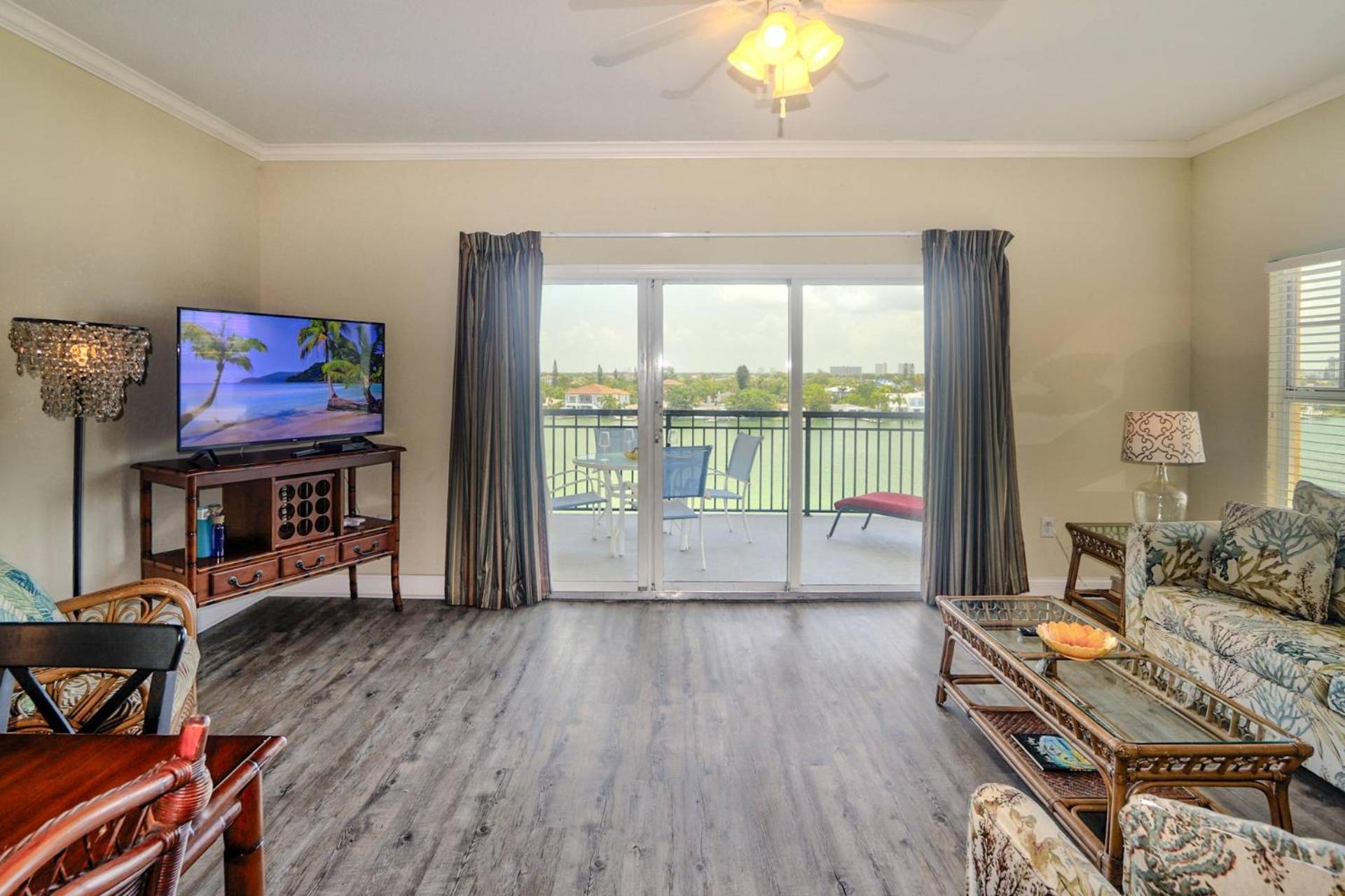 Holiday home 409 - Palms Of Treasure Island St. Pete Beach