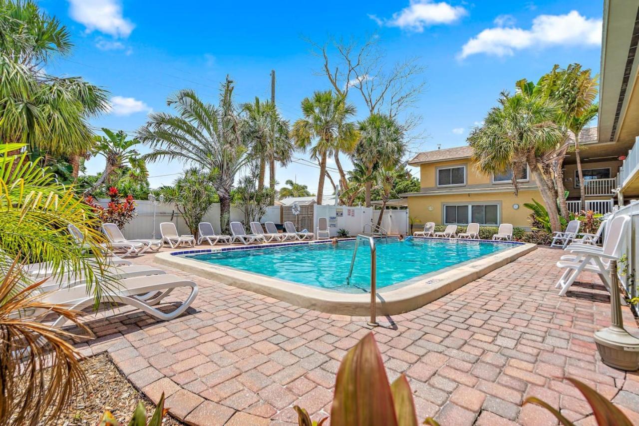 Waves 16 1 Bedroom Paradise With Heated Pool In Holiday home St. Pete Beach