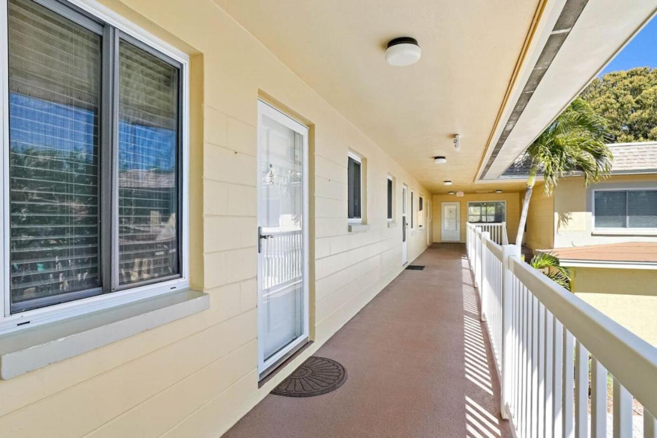 Waves 16 1 Bedroom Paradise With Heated Pool In St. Pete Beach