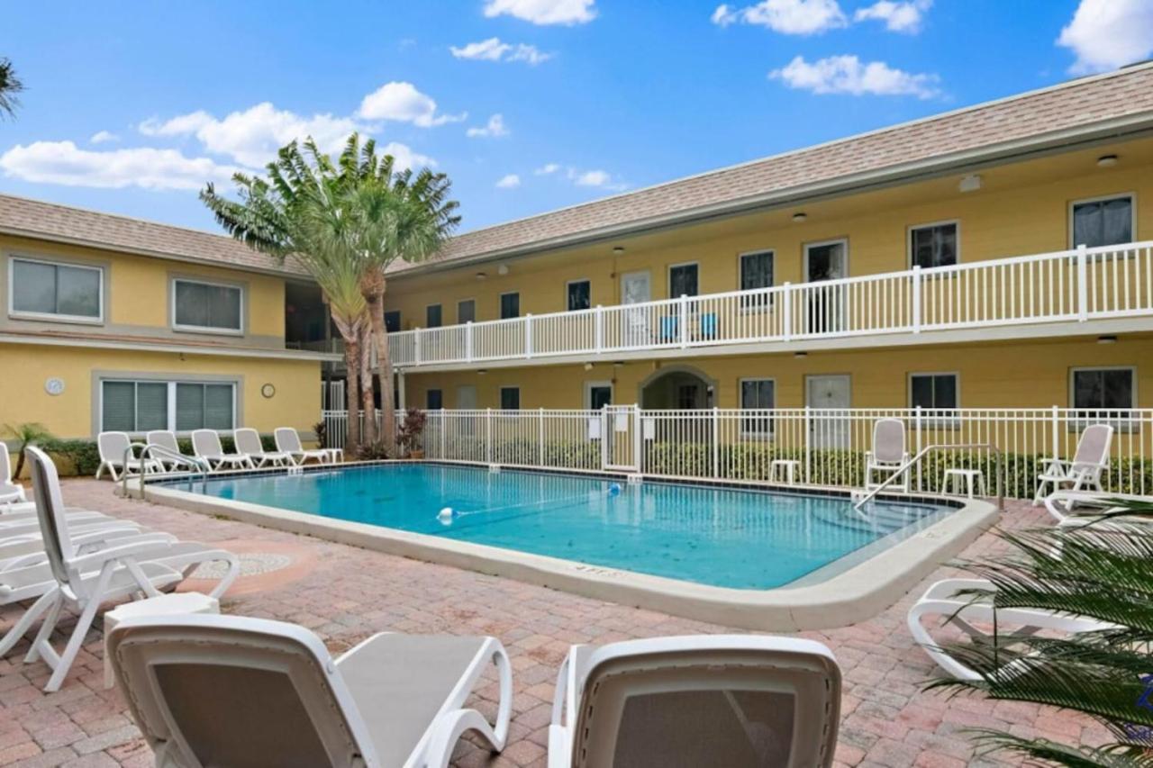 Waves 16 1 Bedroom Paradise With Heated Pool In Holiday home St. Pete Beach