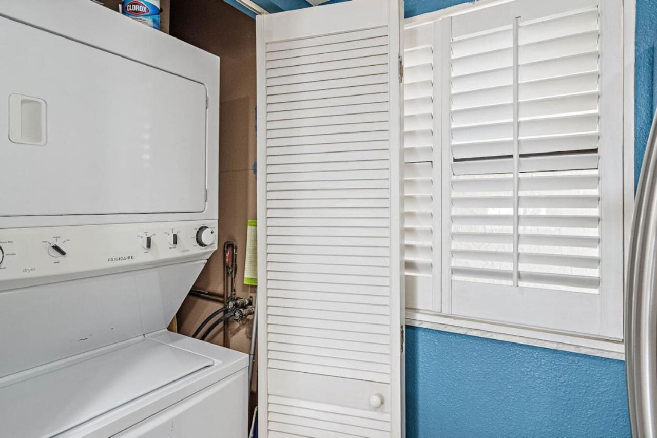 Holiday home La Coquina 101 Charming 2bd 2ba Across From The St. Pete Beach