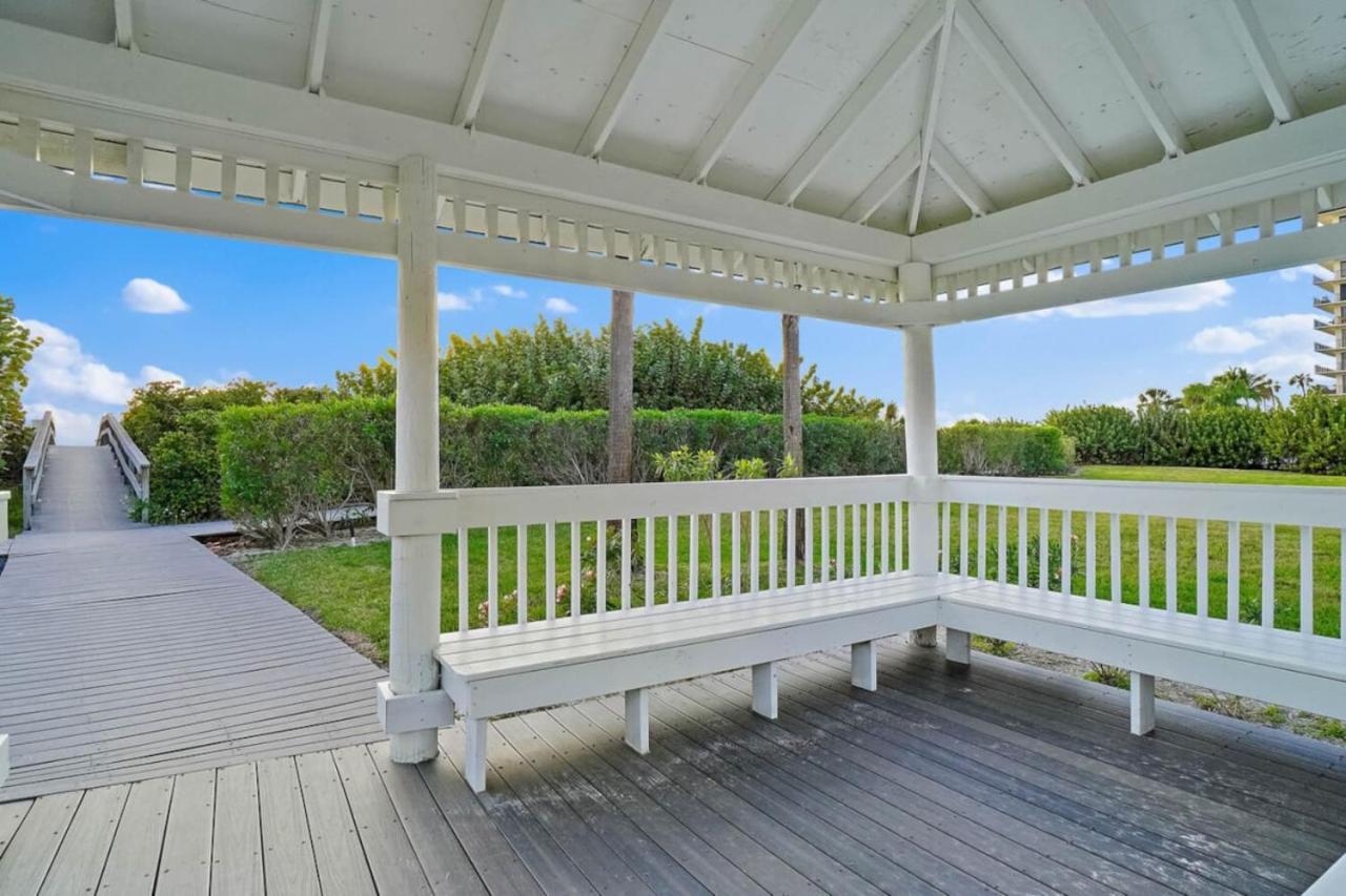 Lands End 8 305 Direct Gulf Front Tranquility Holiday home *