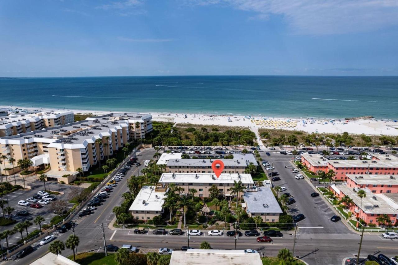 Friendly Native Retreat 2bd 1br Walk To St. Pete Beach