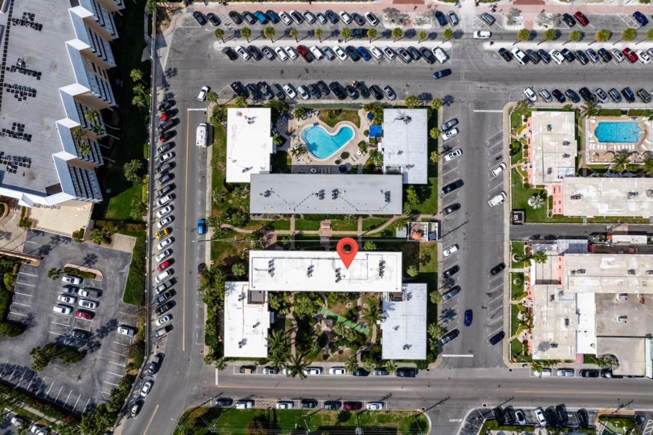Holiday home Friendly Native Retreat 2bd 1br Walk To St. Pete Beach