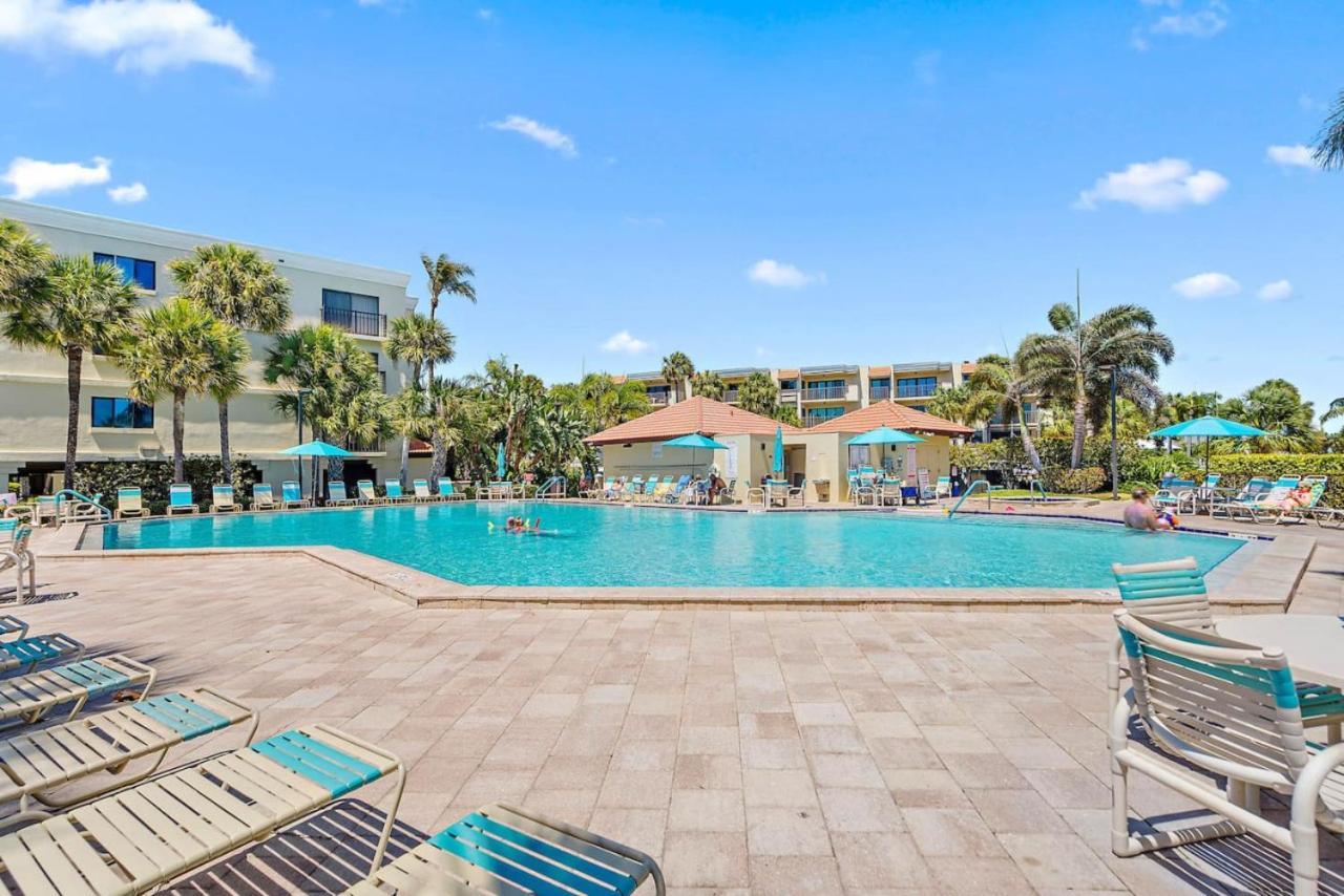 Lands End Beachfront Elegance Floor Corner Holiday home St. Pete Beach