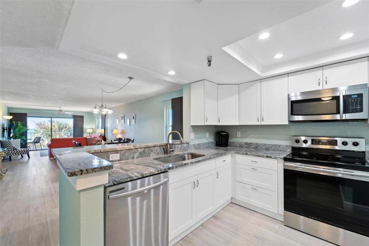 Holiday home La Coquina 306 Beachside Comfort 2bd 2ba St. Pete Beach