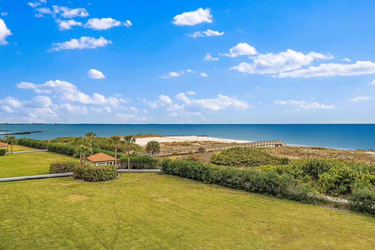 Holiday home Lands End Beachfront Elegance Floor Corner St. Pete Beach