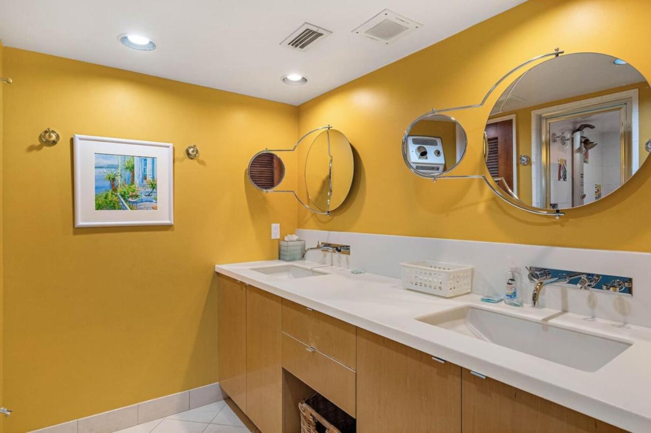 Lands End Beachfront Elegance Floor Corner