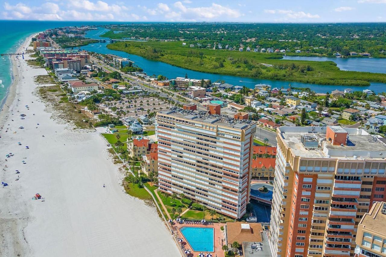 Holiday home Redington Towers 3f 2bd 2ba Beachfront