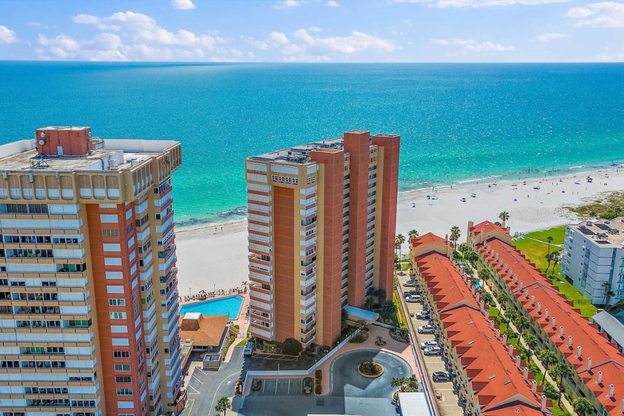 Holiday home Redington Towers 3f 2bd 2ba Beachfront