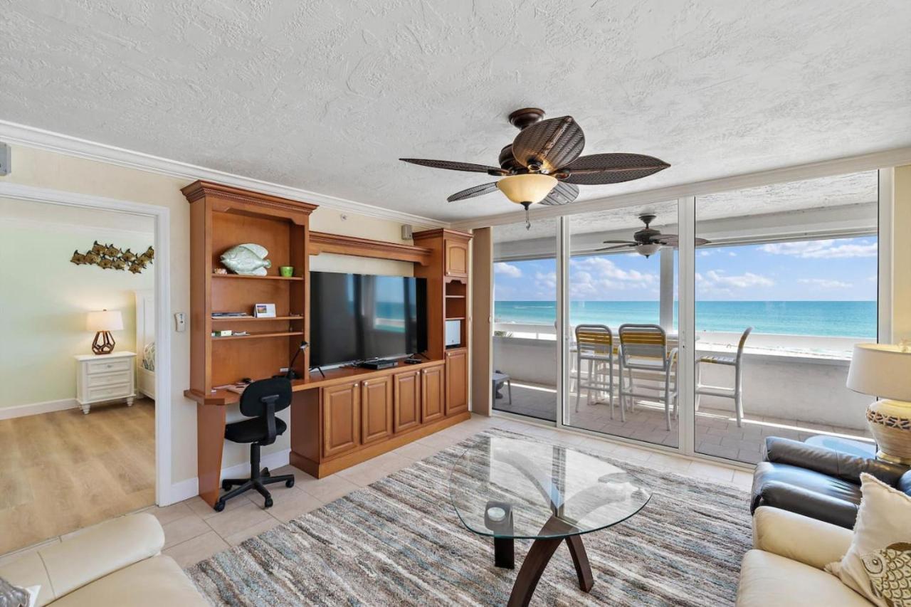 Redington Towers 3f 2bd 2ba Beachfront Holiday home