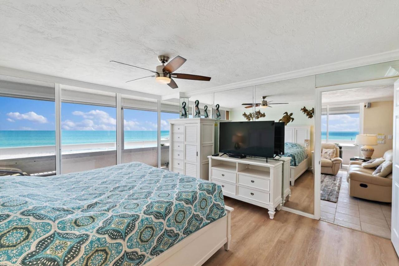 Redington Towers 3f 2bd 2ba Beachfront Holiday home St. Pete Beach