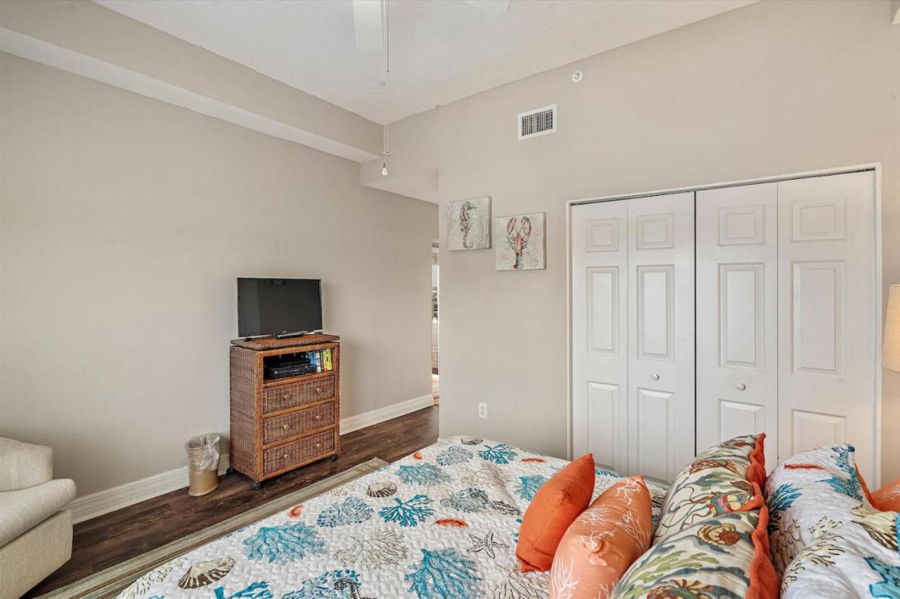 Madeira Bay Bayfront Oasis 1bd 2ba With