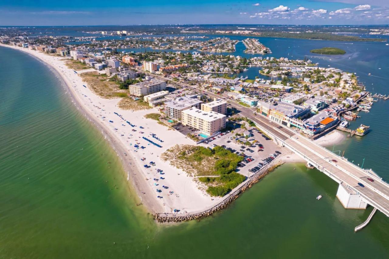 Madeira Tropic Breeze Unit 17 Second Floor * St. Pete Beach