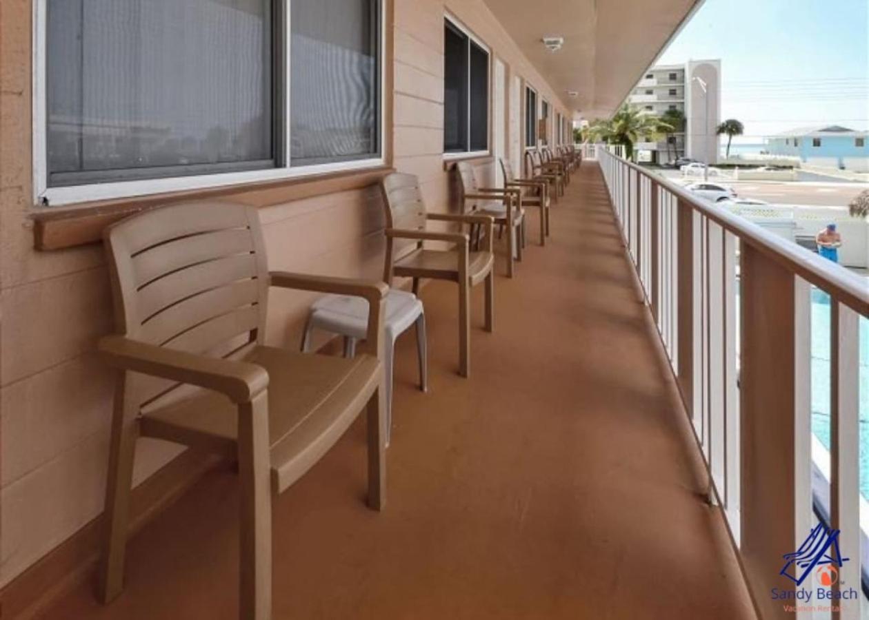 Madeira Tropic Breeze Unit 17 Second Floor Holiday home St. Pete Beach