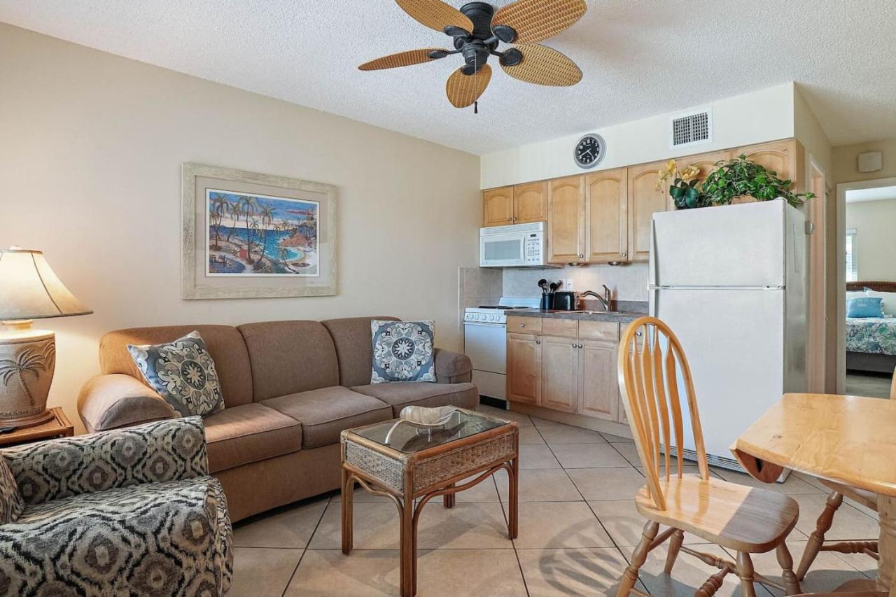 Tropic Breeze 10 Madeira St. Pete Beach