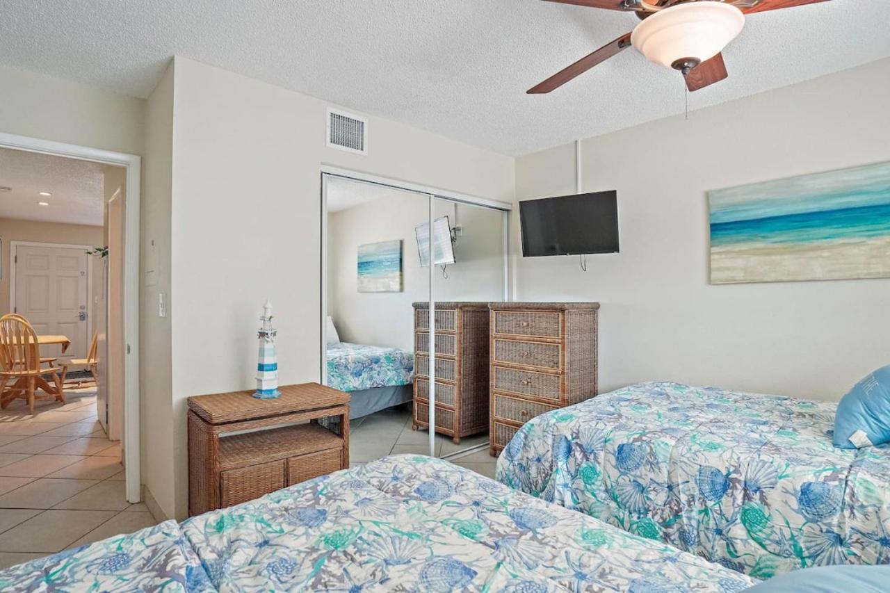 Tropic Breeze 10 Madeira * St. Pete Beach