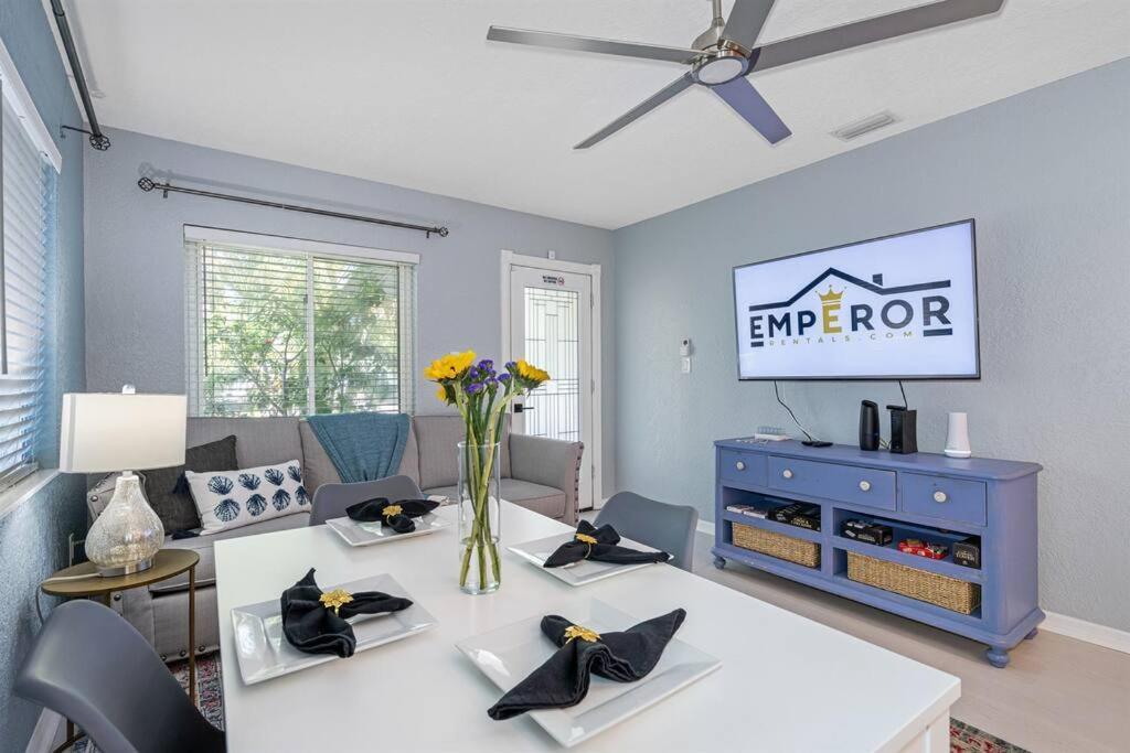 Amazing House Block From Beaches & Attractions St. Pete Beach