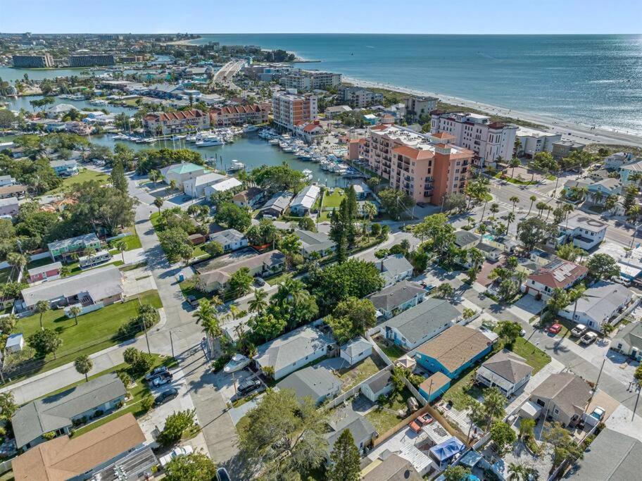 Holiday home Amazing House Block From Beaches & Attractions St. Pete Beach