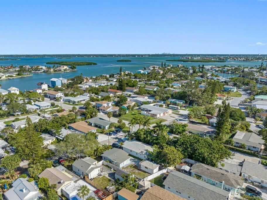 Amazing House Block From Beaches & Attractions Holiday home