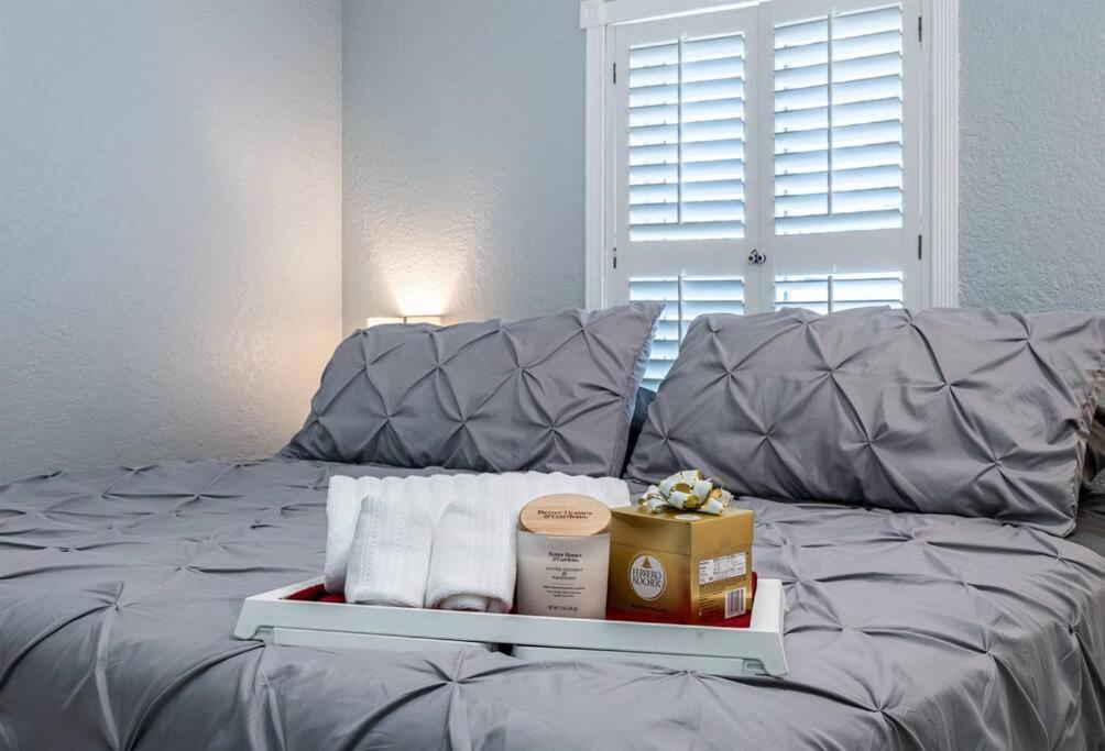 Amazing House Block From Beaches & Attractions Holiday home St. Pete Beach