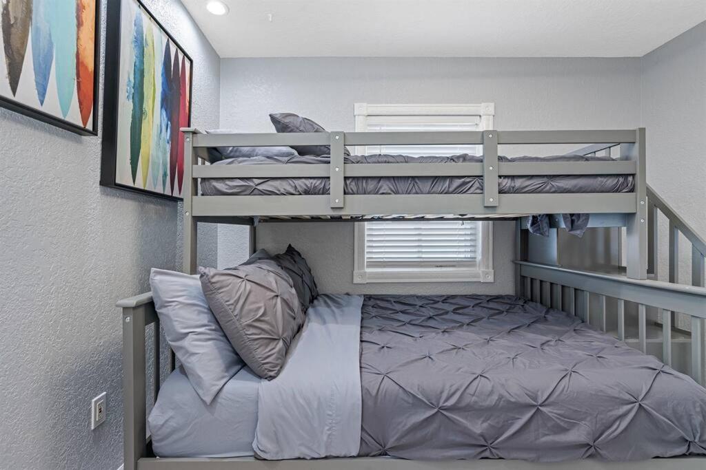 Amazing House Block From Beaches & Attractions Holiday home