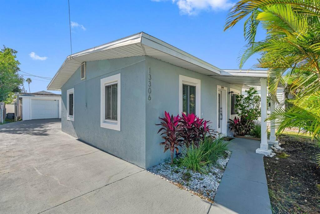 Holiday home Amazing House Block From Beaches & Attractions