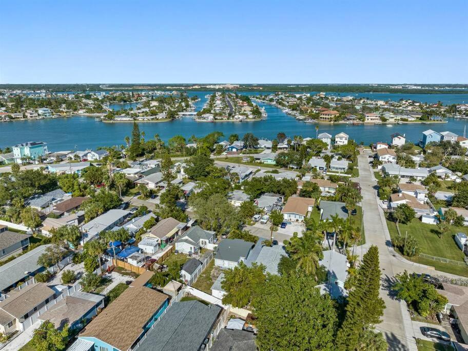 Amazing House Block From Beaches & Attractions