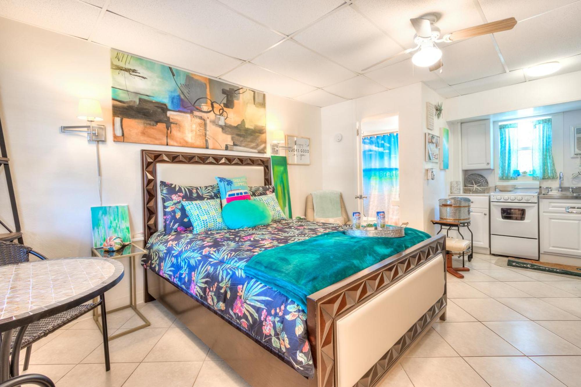 Tropic Terrace #5 - Beachfront Apartment