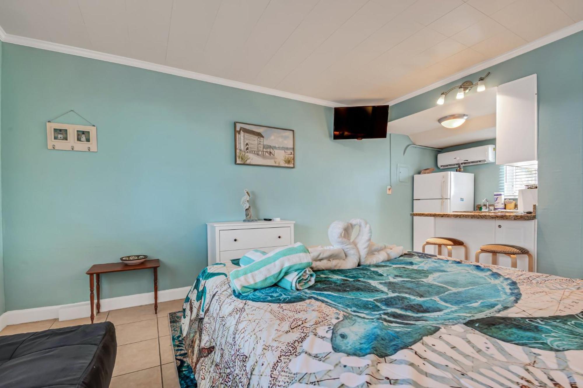 Tropic Terrace #4 - Beachfront * St. Pete Beach