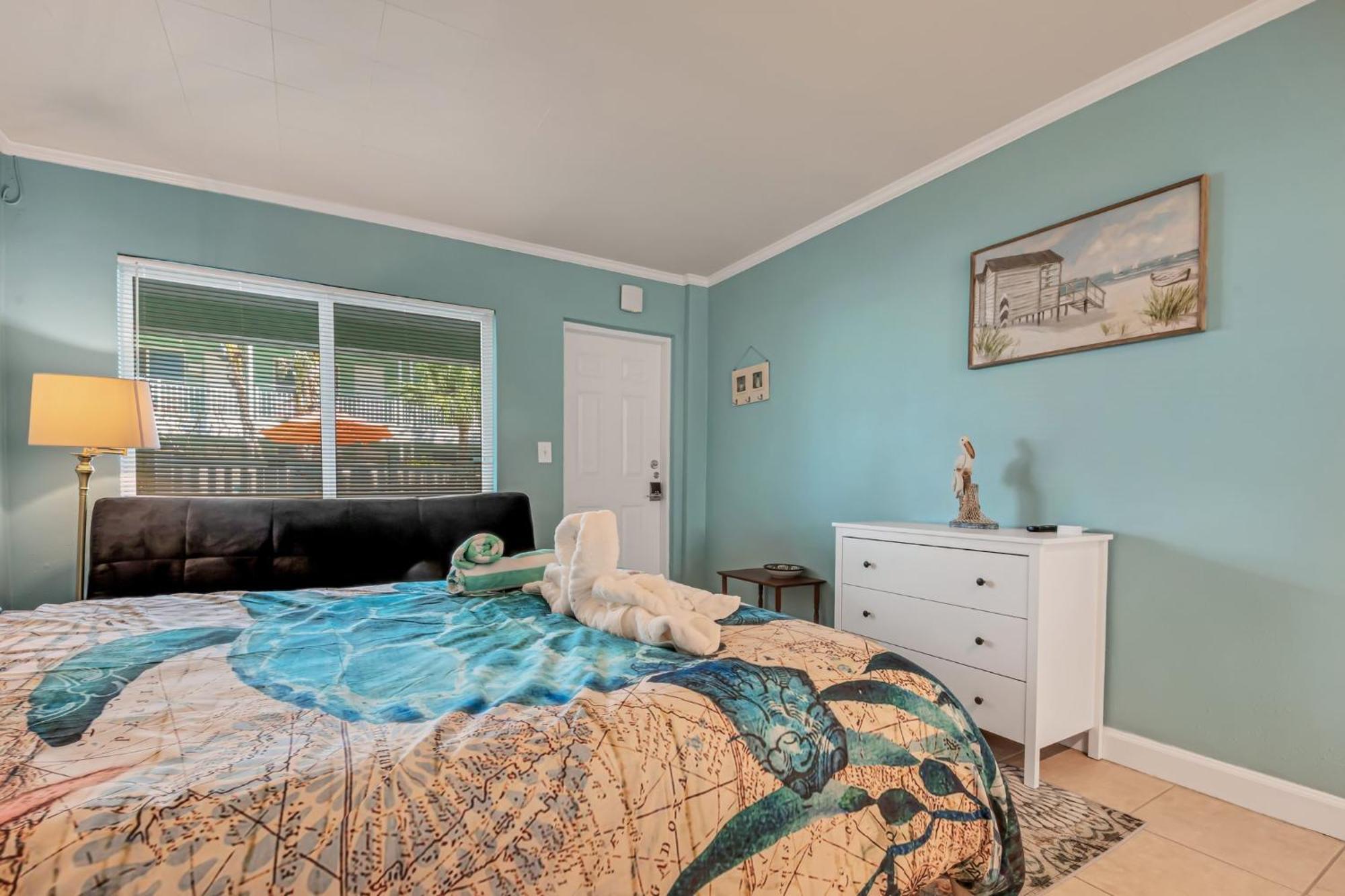 Apartment Tropic Terrace #4 - Beachfront