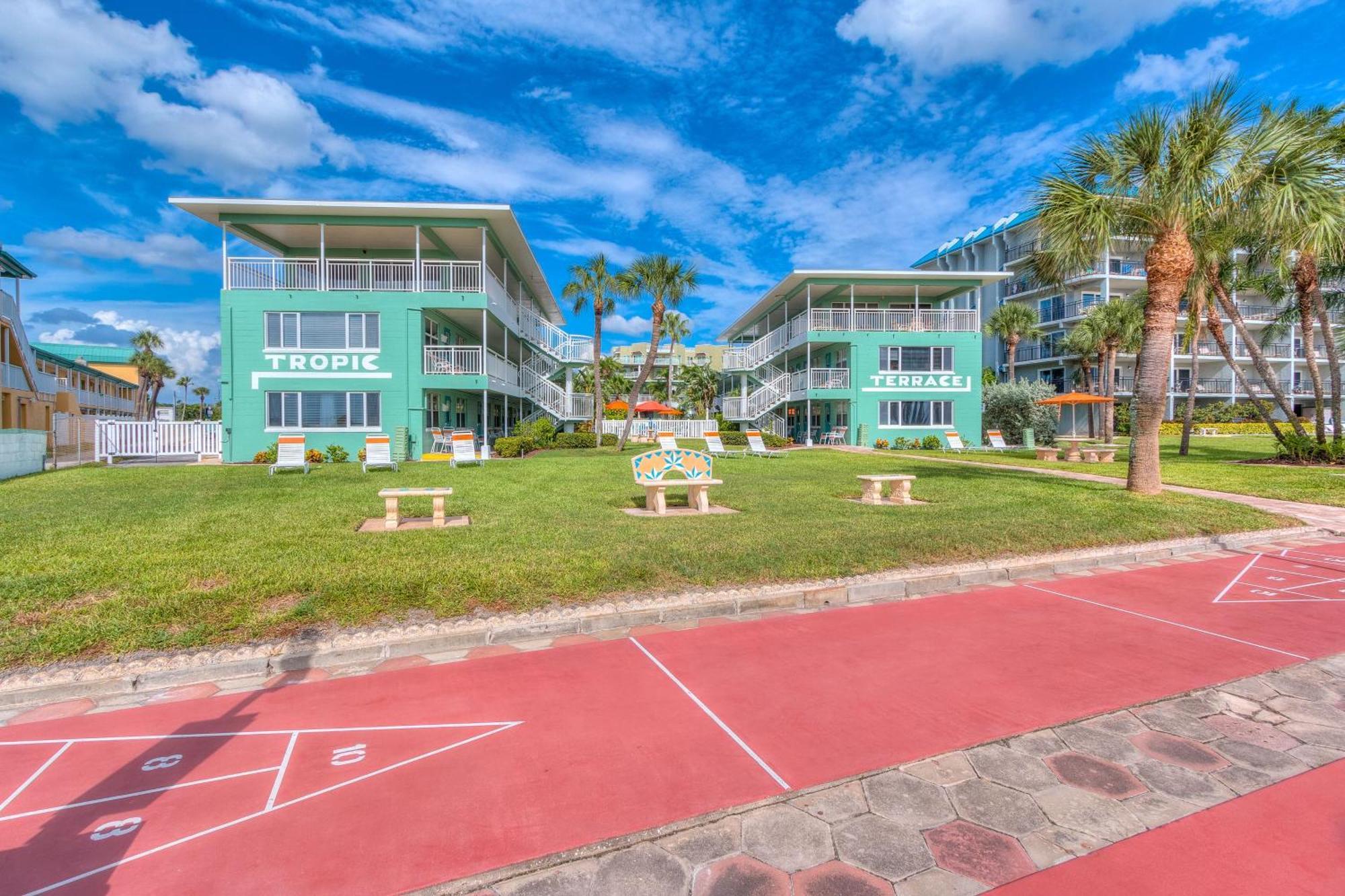 Apartment Tropic Terrace #51 - Beachfront St. Pete Beach