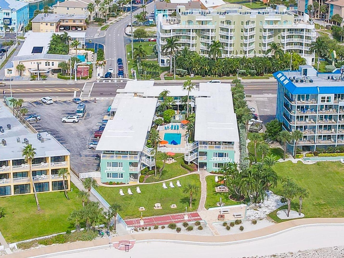 Apartment Tropic Terrace #4 - Beachfront