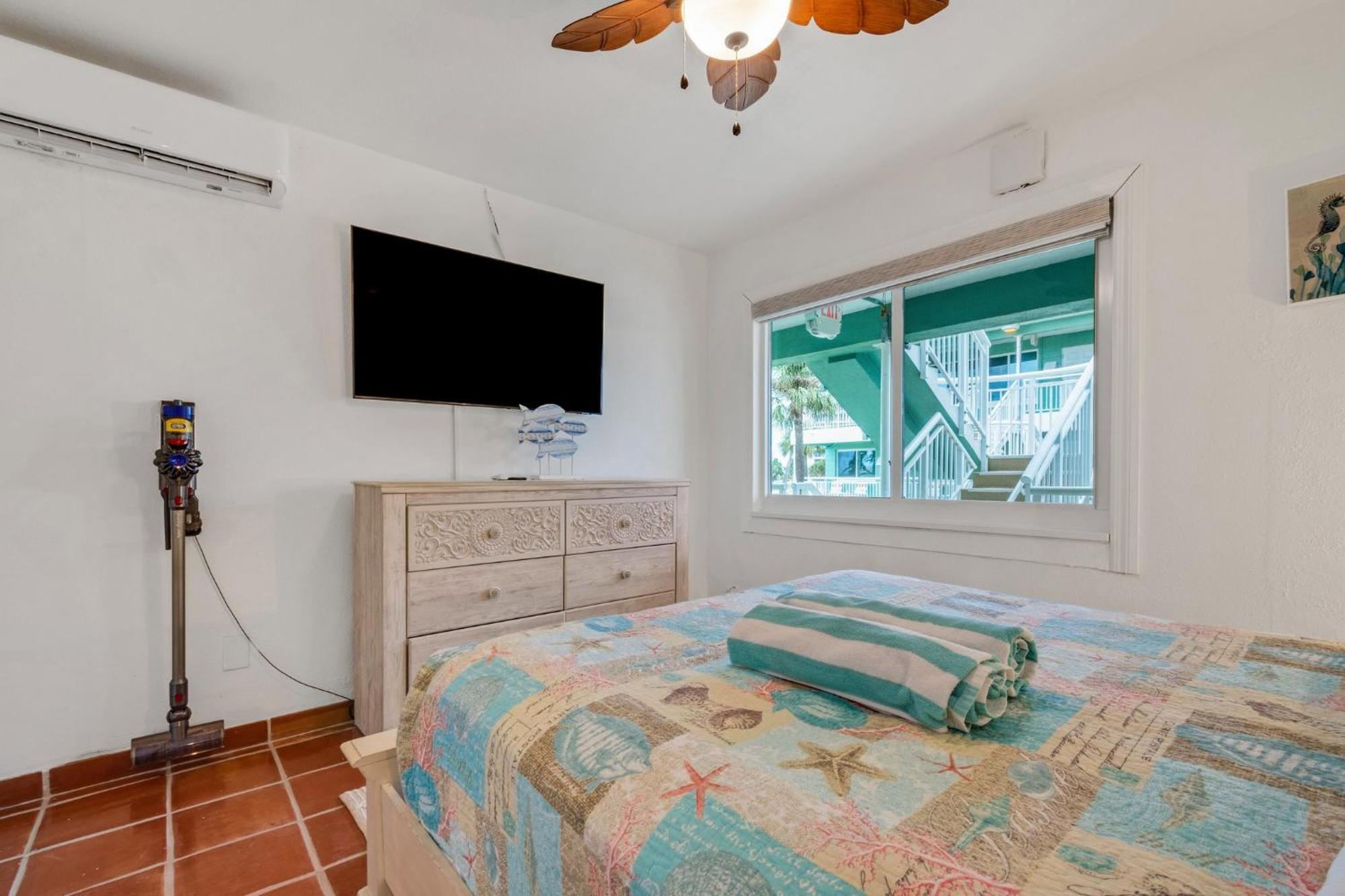 Tropic Terrace #27 -beach View Apartment *