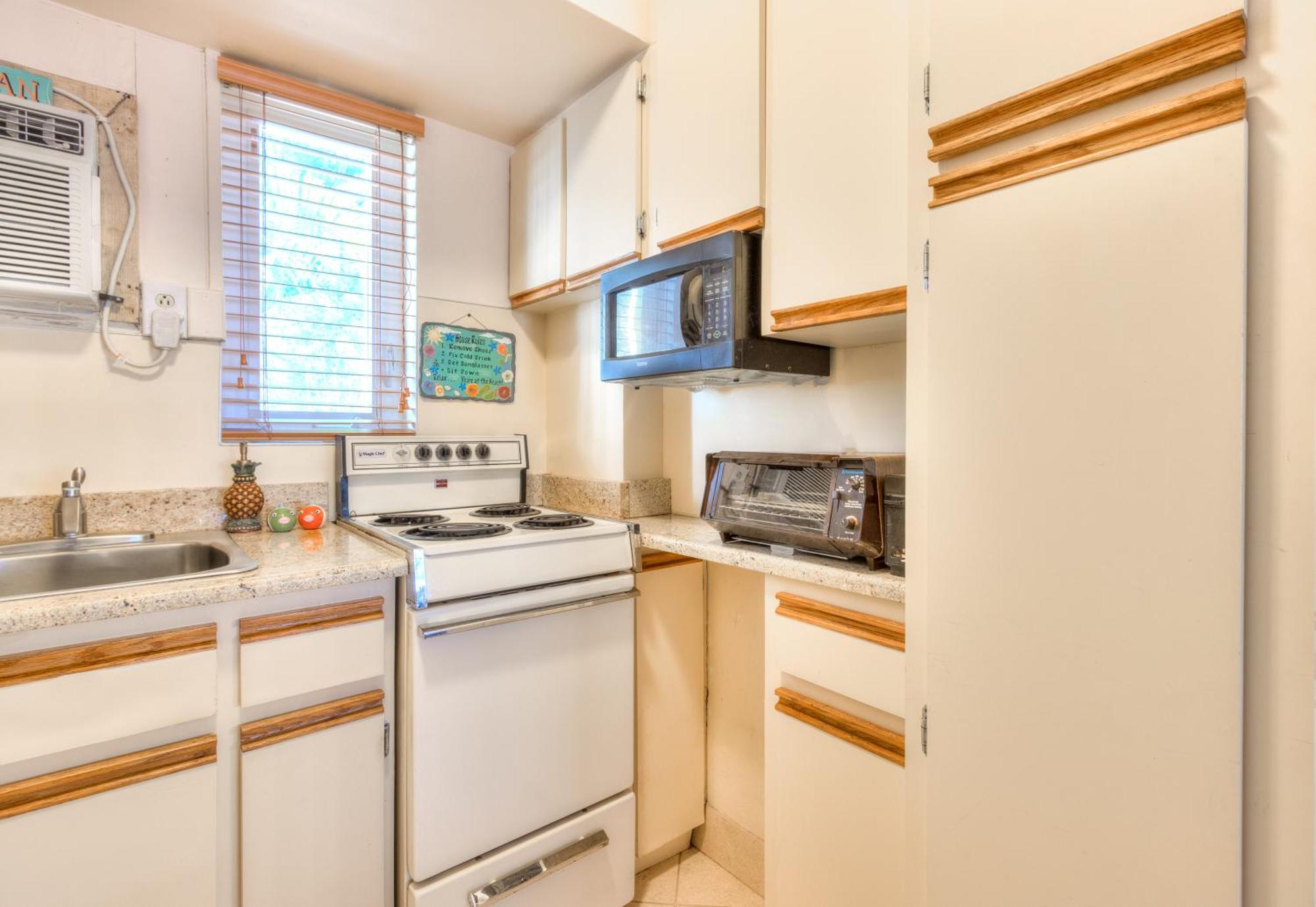 Apartment Tropic Terrace #8 - Beachfront *