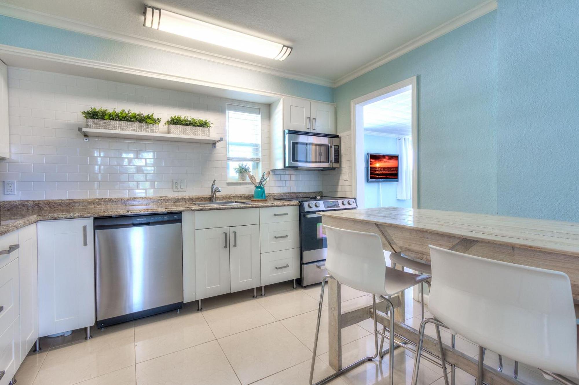 Resort Tropic Terrace #40 - Beachfront St. Pete Beach