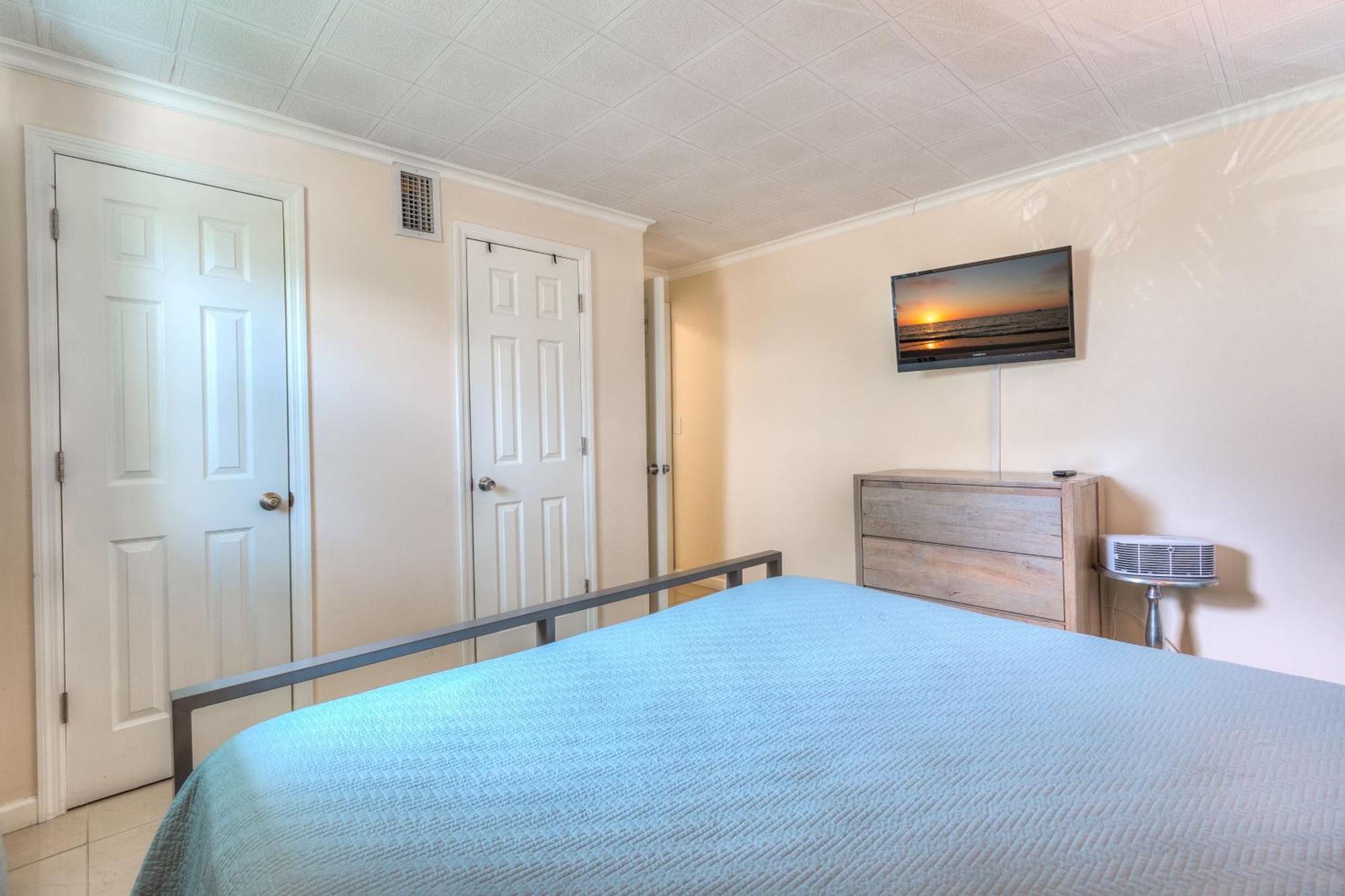 Tropic Terrace #40 - Beachfront Resort St. Pete Beach