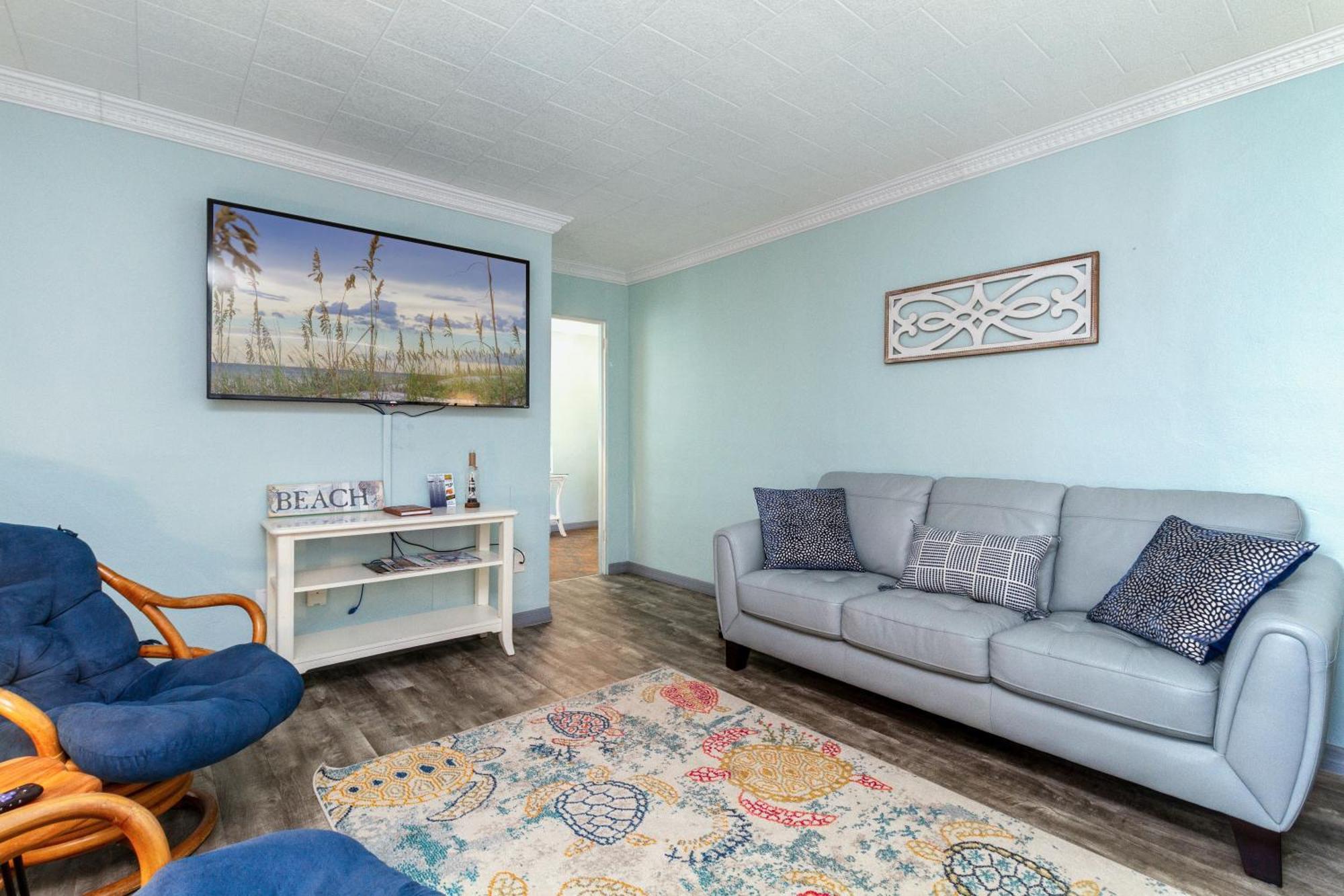 Apartment Tropic Terrace #44 - Beachfront St. Pete Beach