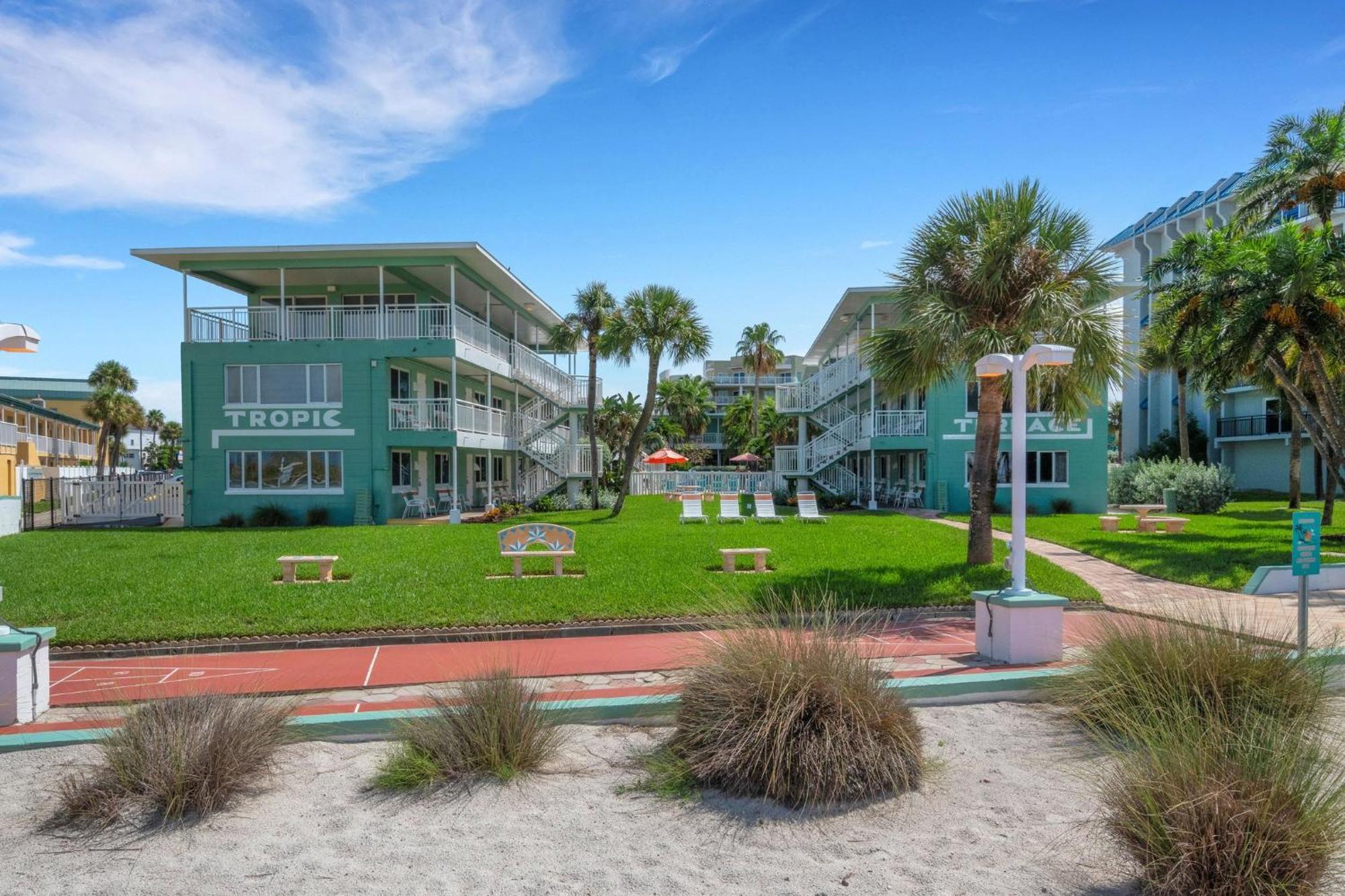 Tropic Terrace #37 - Beachfront Apartment *