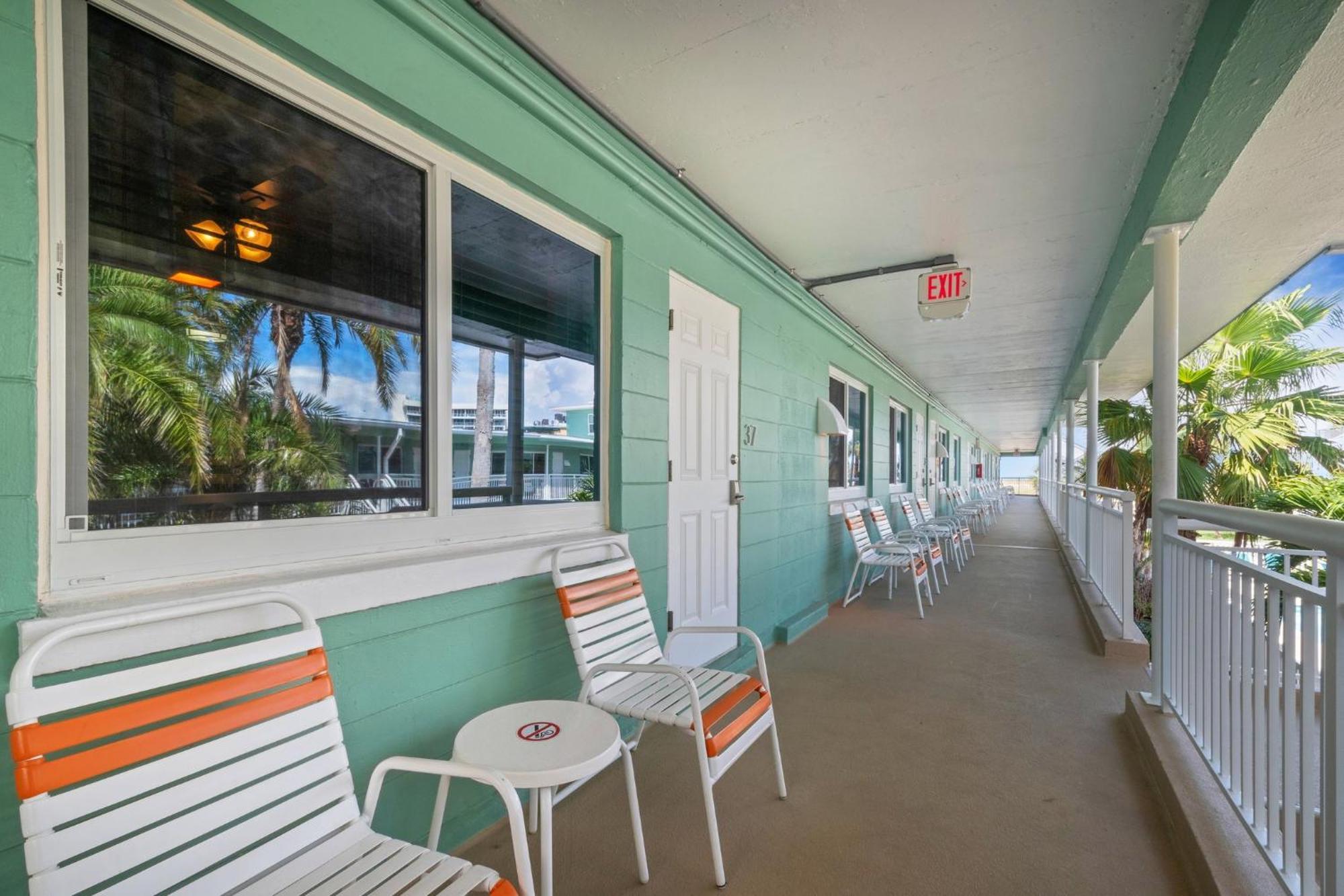 Apartment Tropic Terrace #37 - Beachfront *