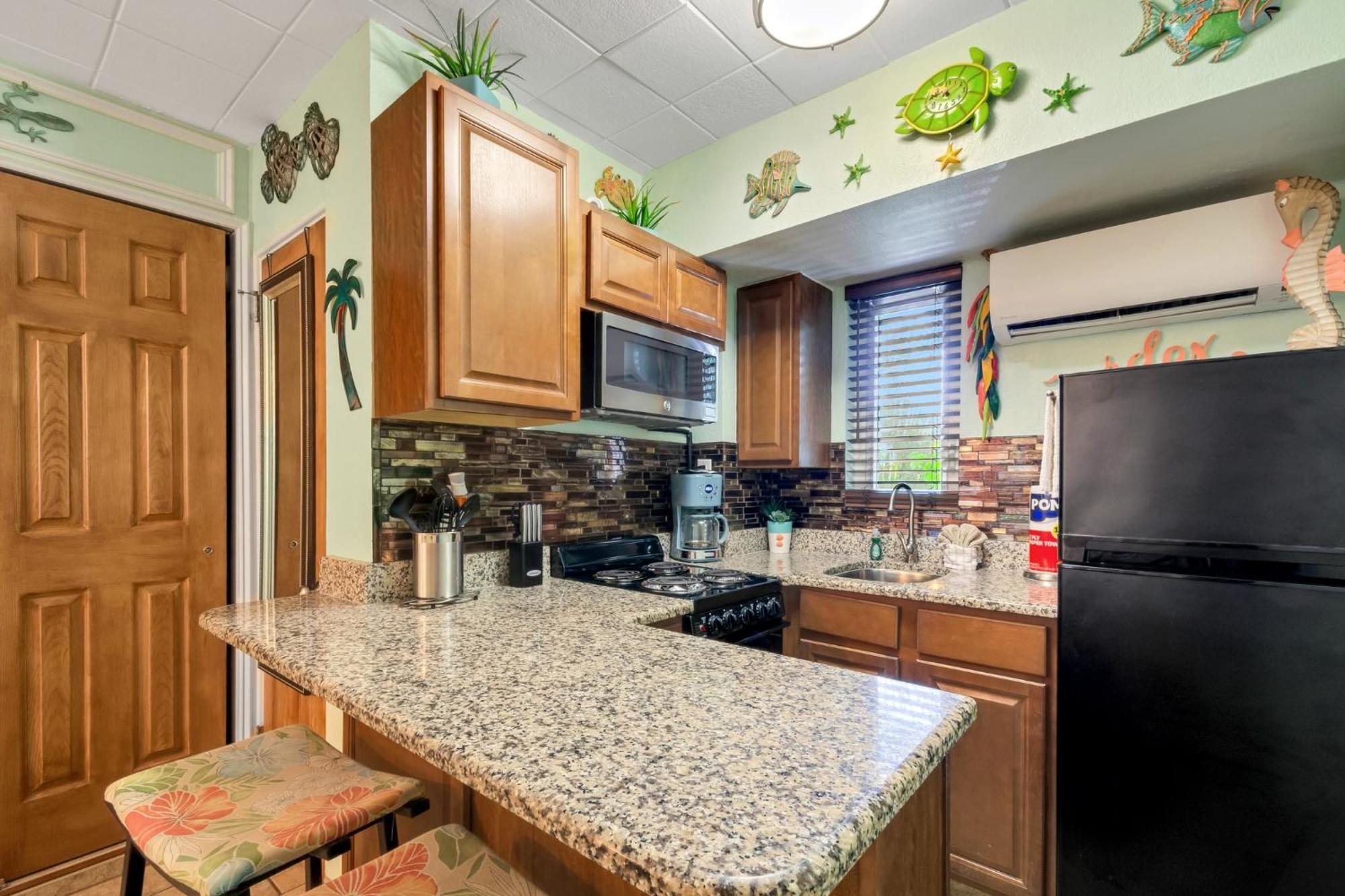 Tropic Terrace #37 - Beachfront Apartment *
