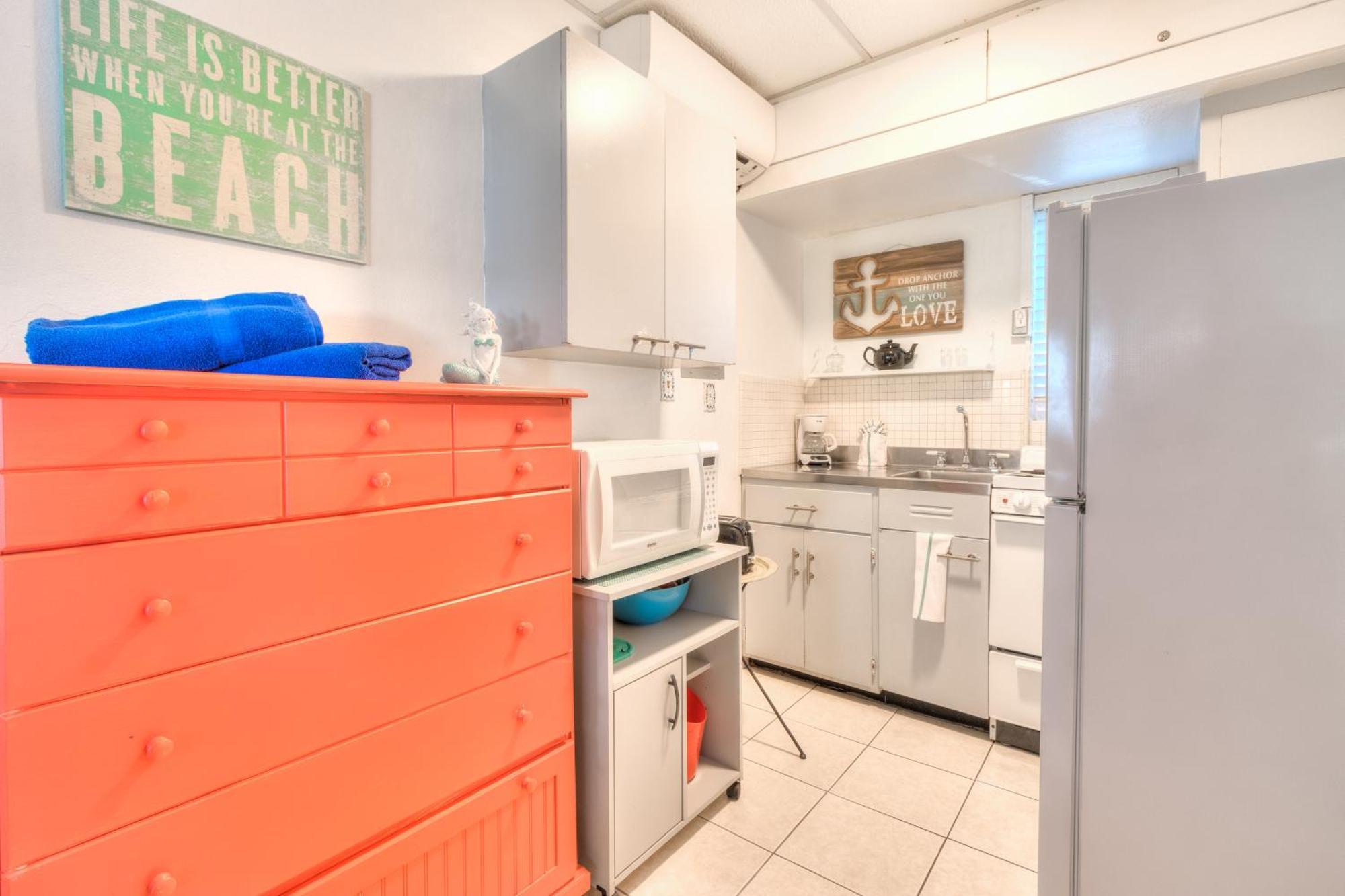 Tropic Terrace #24 - Beachfront Apartment *
