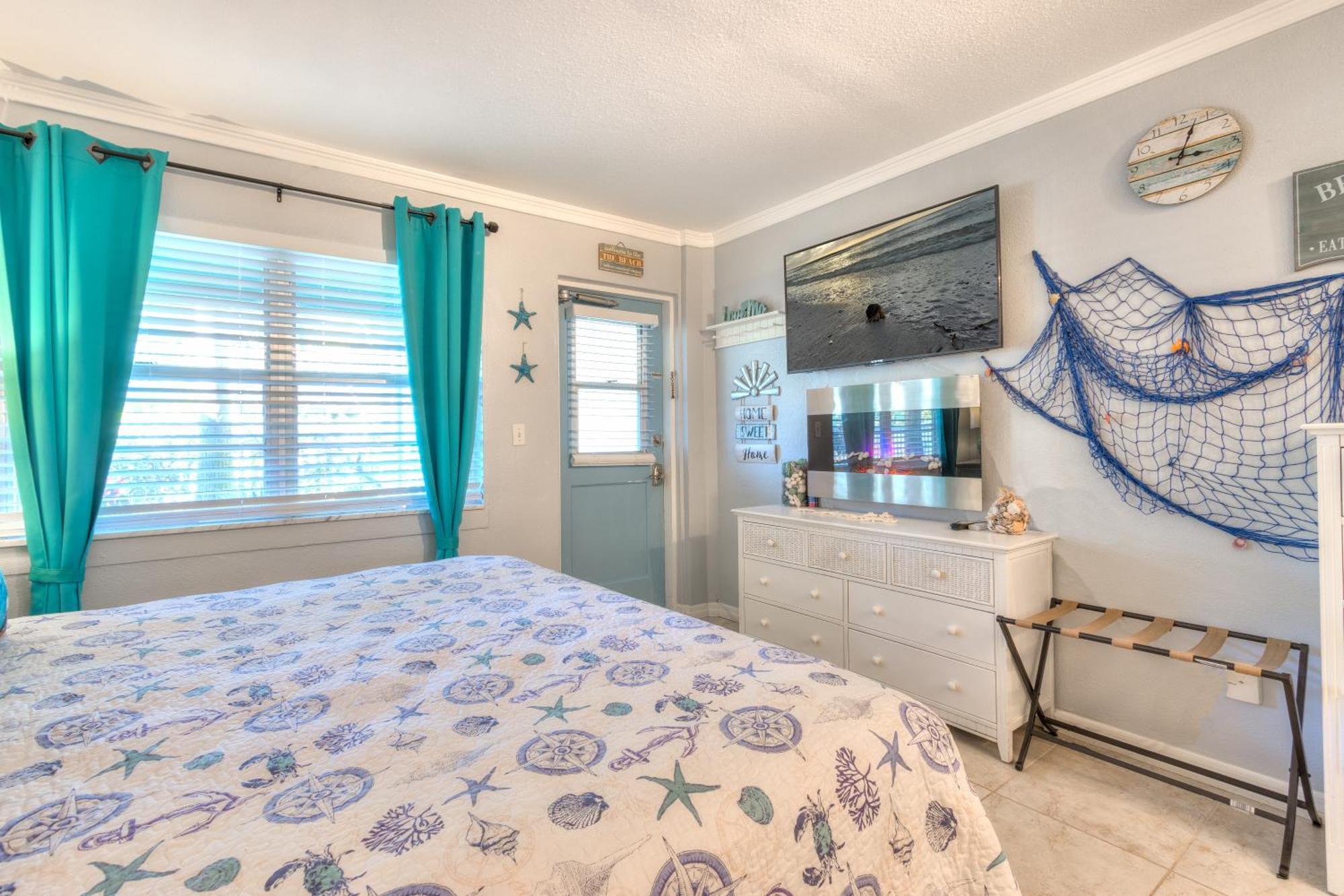 Apartment Tropic Terrace #10 - Beachfront *