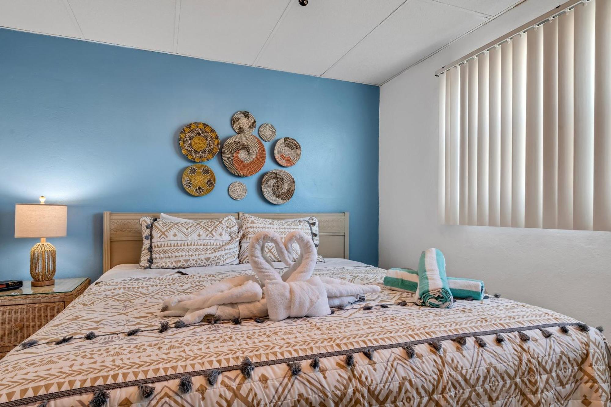 Resort Tropic Terrace #19 - Beachfront *
