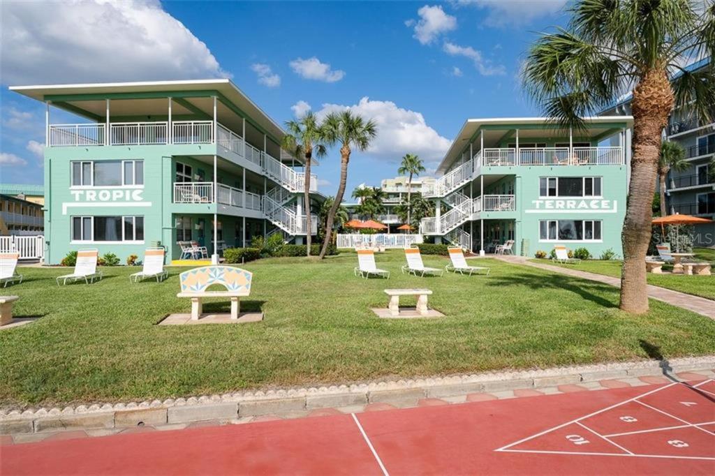Apartment Tropic Terrace #23 - Beachfront St. Pete Beach